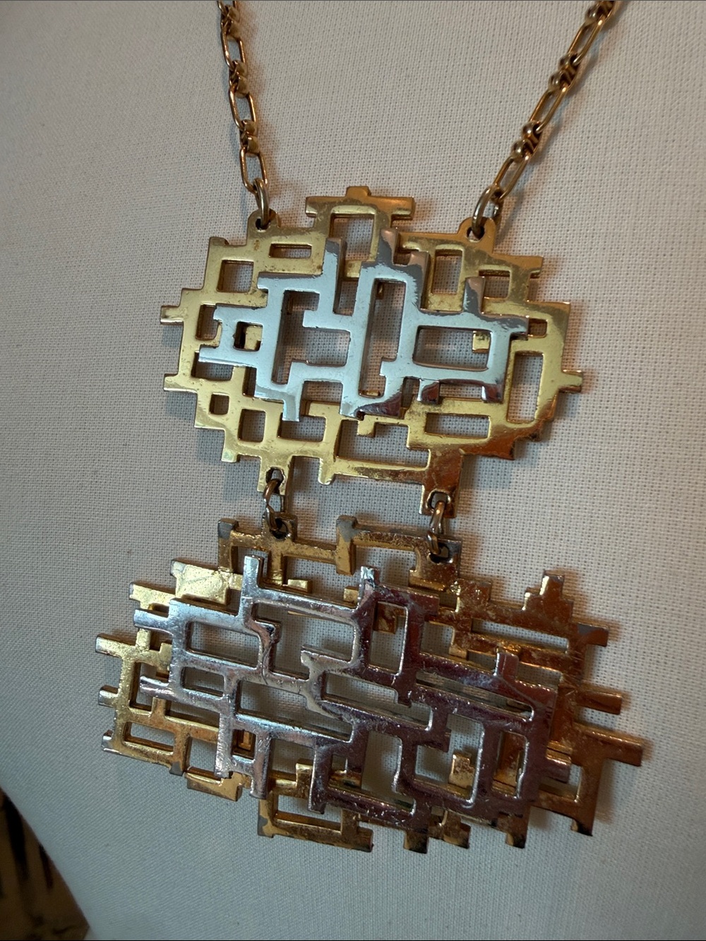 Napier Signed Vintage Gold & Silver Two-Tier Geometric Linked Statement Necklace - Picture 3 of 7
